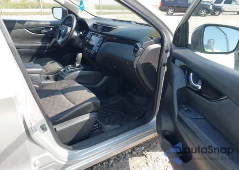 2017 Nissan Rogue Sport Sv из США, поврежденный, VIN JN1BJ1CP4HW021563